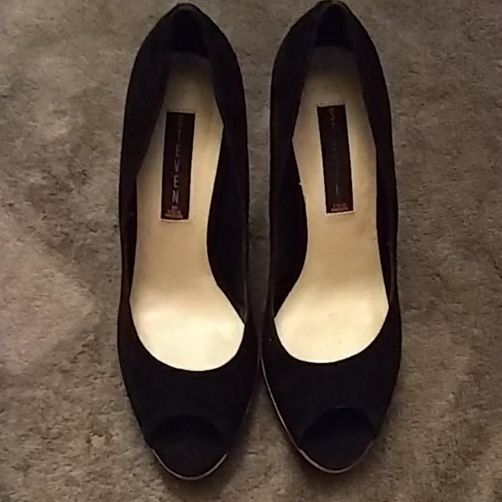 Steven by Steve Madden Lalo black suede pump